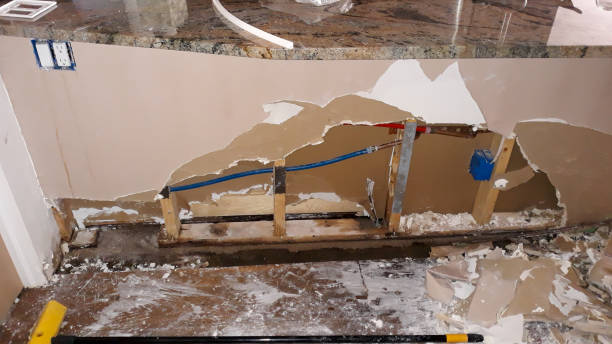 Best 24/7 water damage repair  in East San Gabriel, CA